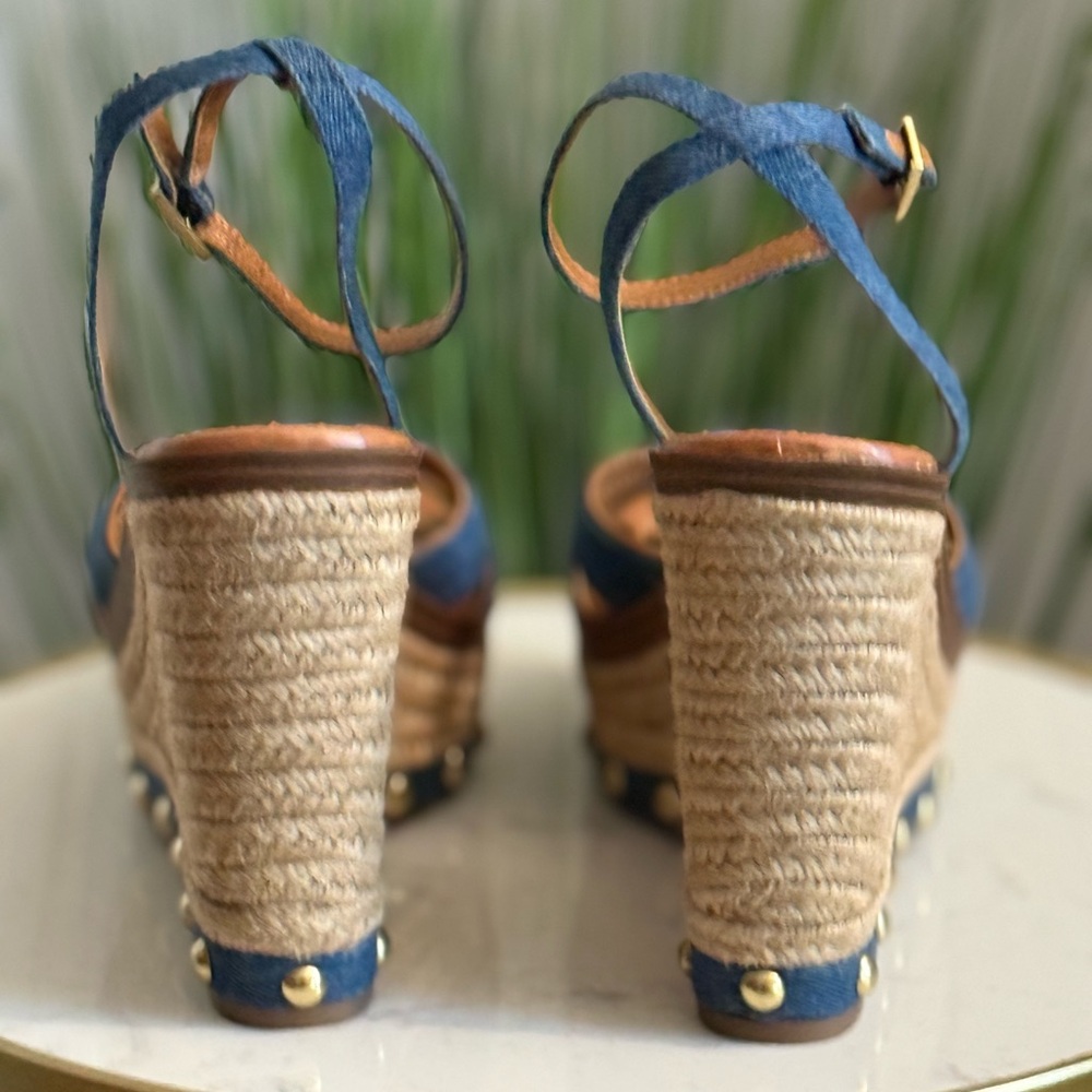 Vince Camuto Denim Studded Platform Espadrille Wedges NIB - Picture 2 of 3